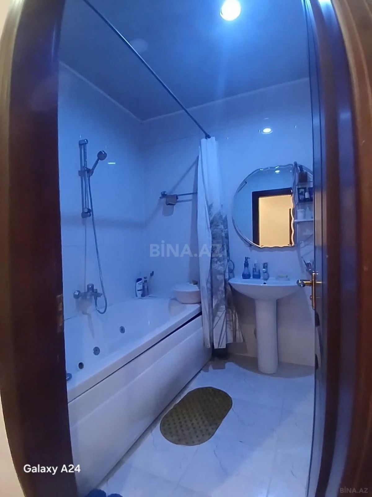 Satılır 3 otaqlı mənzil 128 m²