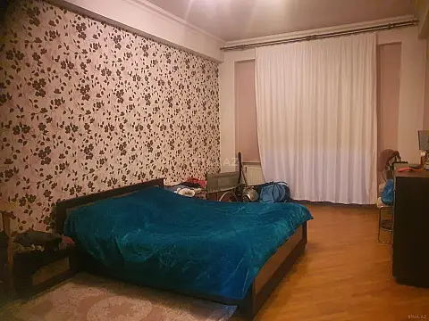 Kirayə verilir 2 otaqlı mənzil 95 m²