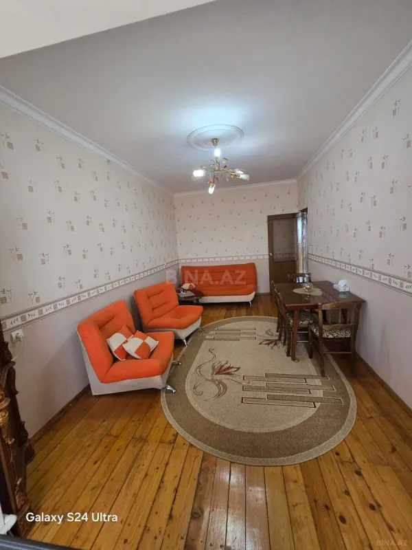 Satılır 4 otaqlı mənzil 100 m²