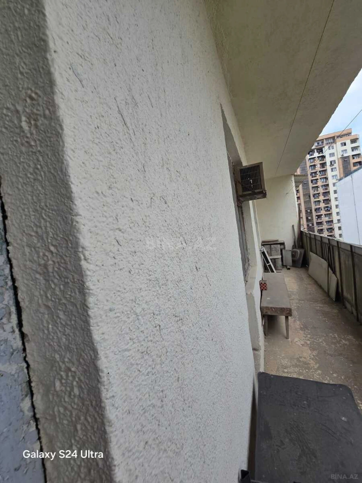 Satılır 4 otaqlı mənzil 100 m²