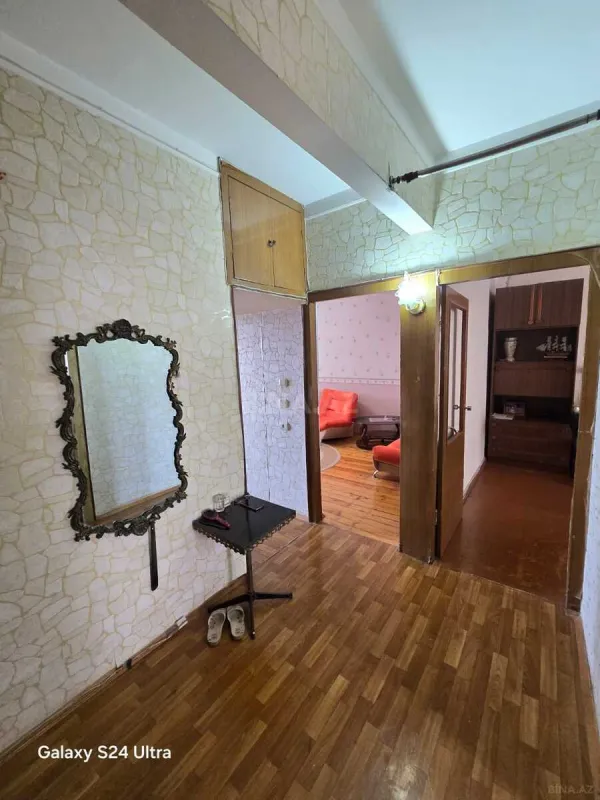 Satılır 4 otaqlı mənzil 100 m²