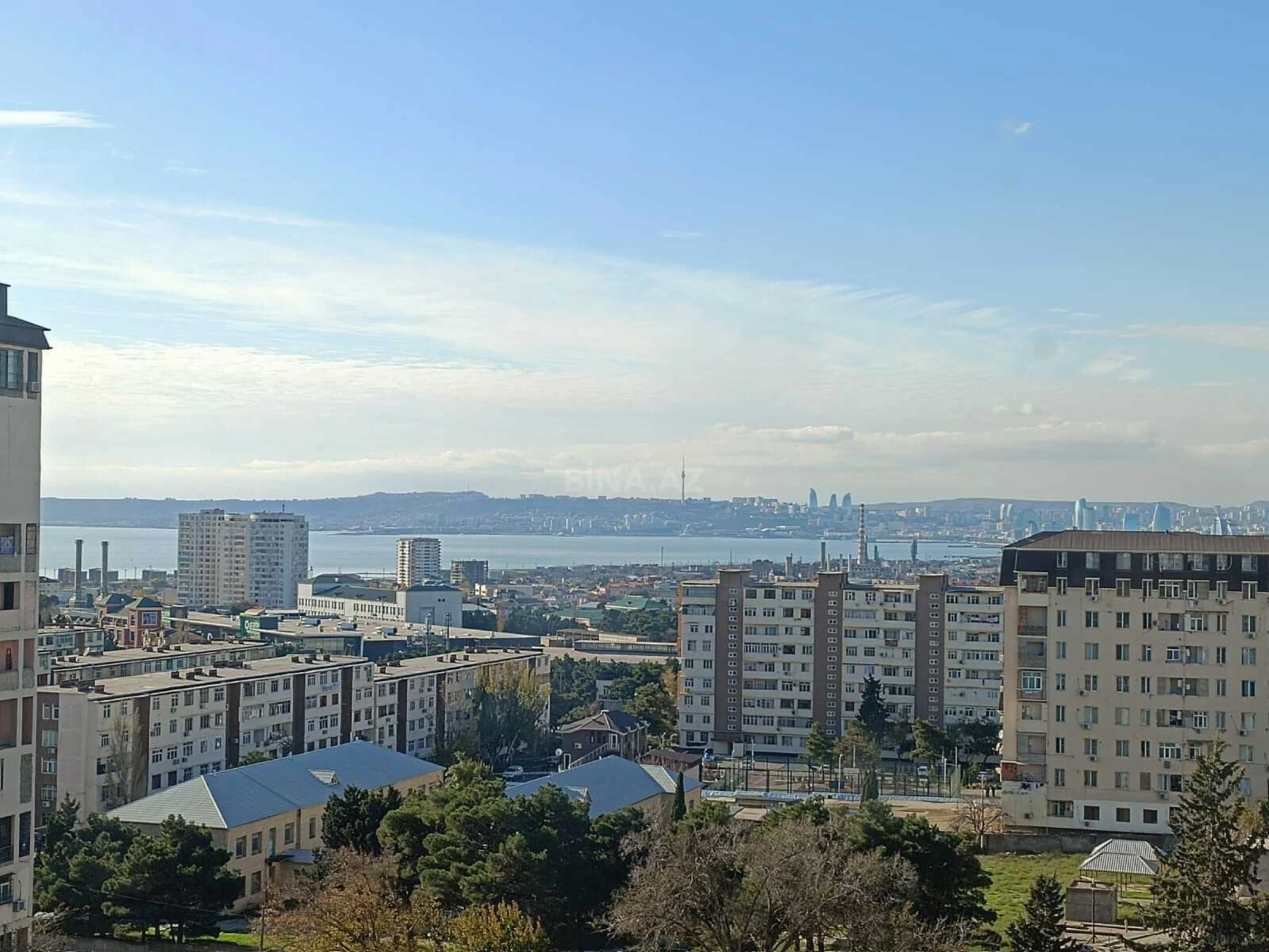 Satılır 4 otaqlı mənzil 100 m²