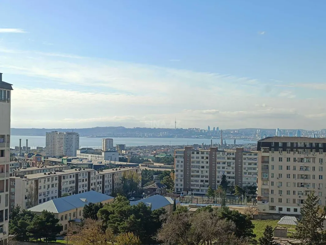 Satılır 4 otaqlı mənzil 100 m²