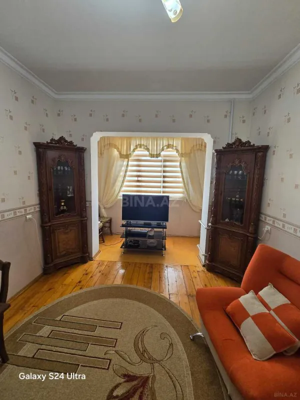 Satılır 4 otaqlı mənzil 100 m²