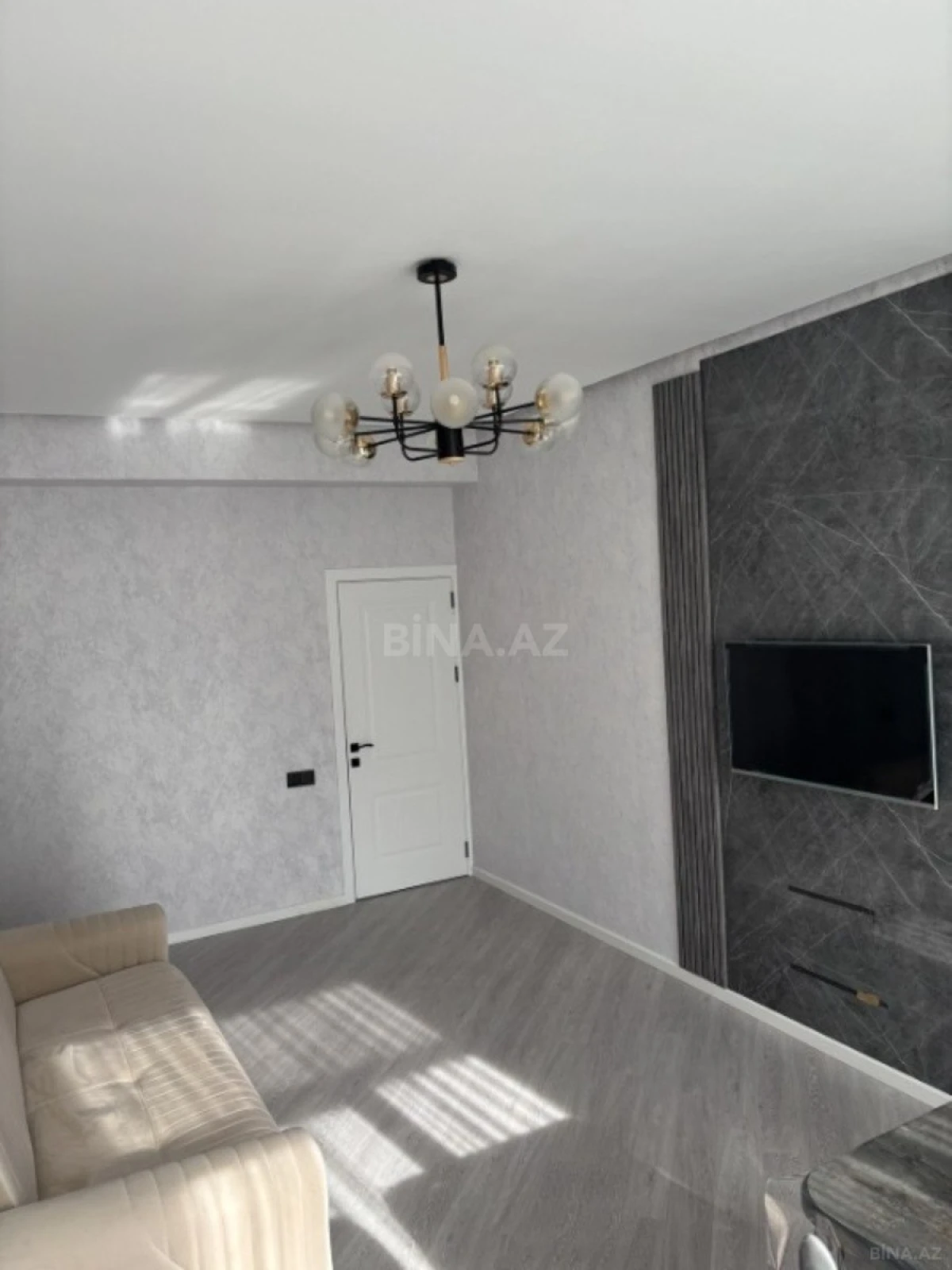 Kirayə verilir 2 otaqlı mənzil 65 m²