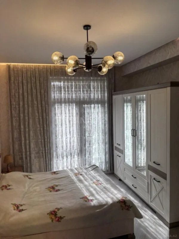 Kirayə verilir 2 otaqlı mənzil 65 m²