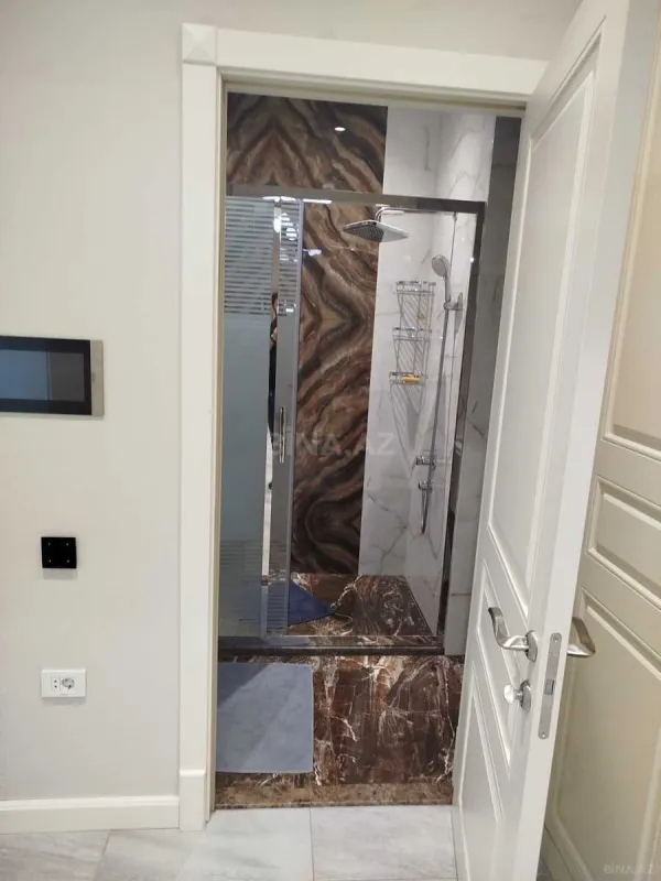 Kirayə verilir 3 otaqlı mənzil 146 m²