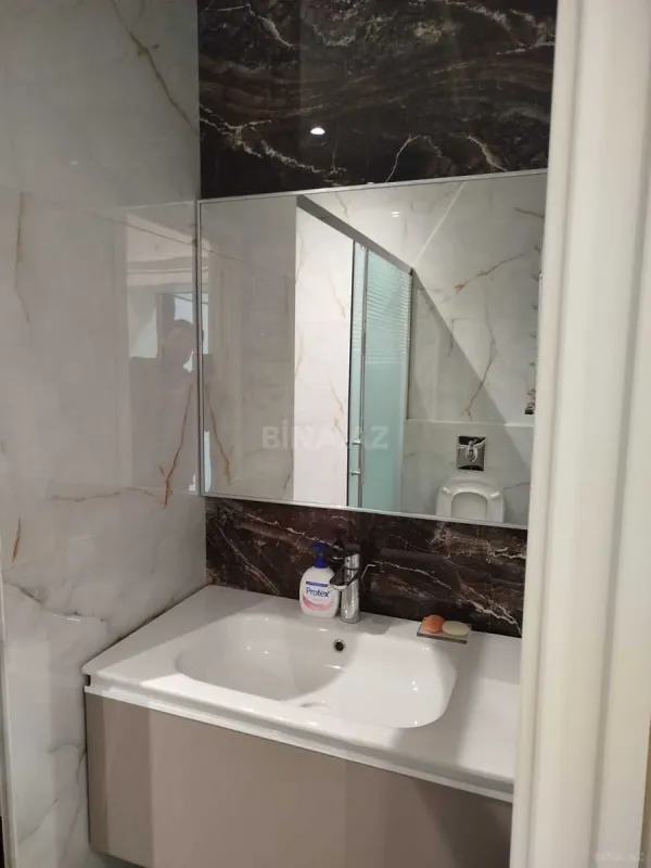 Kirayə verilir 3 otaqlı mənzil 146 m²