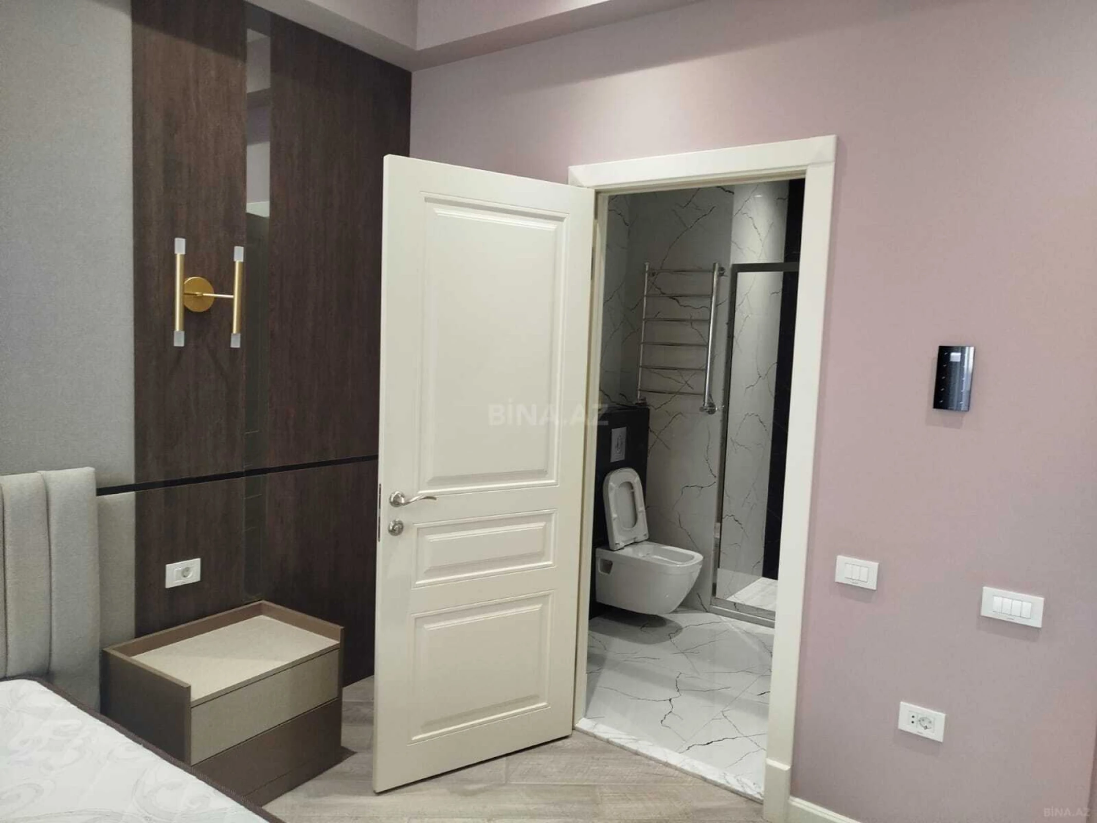 Kirayə verilir 3 otaqlı mənzil 146 m²