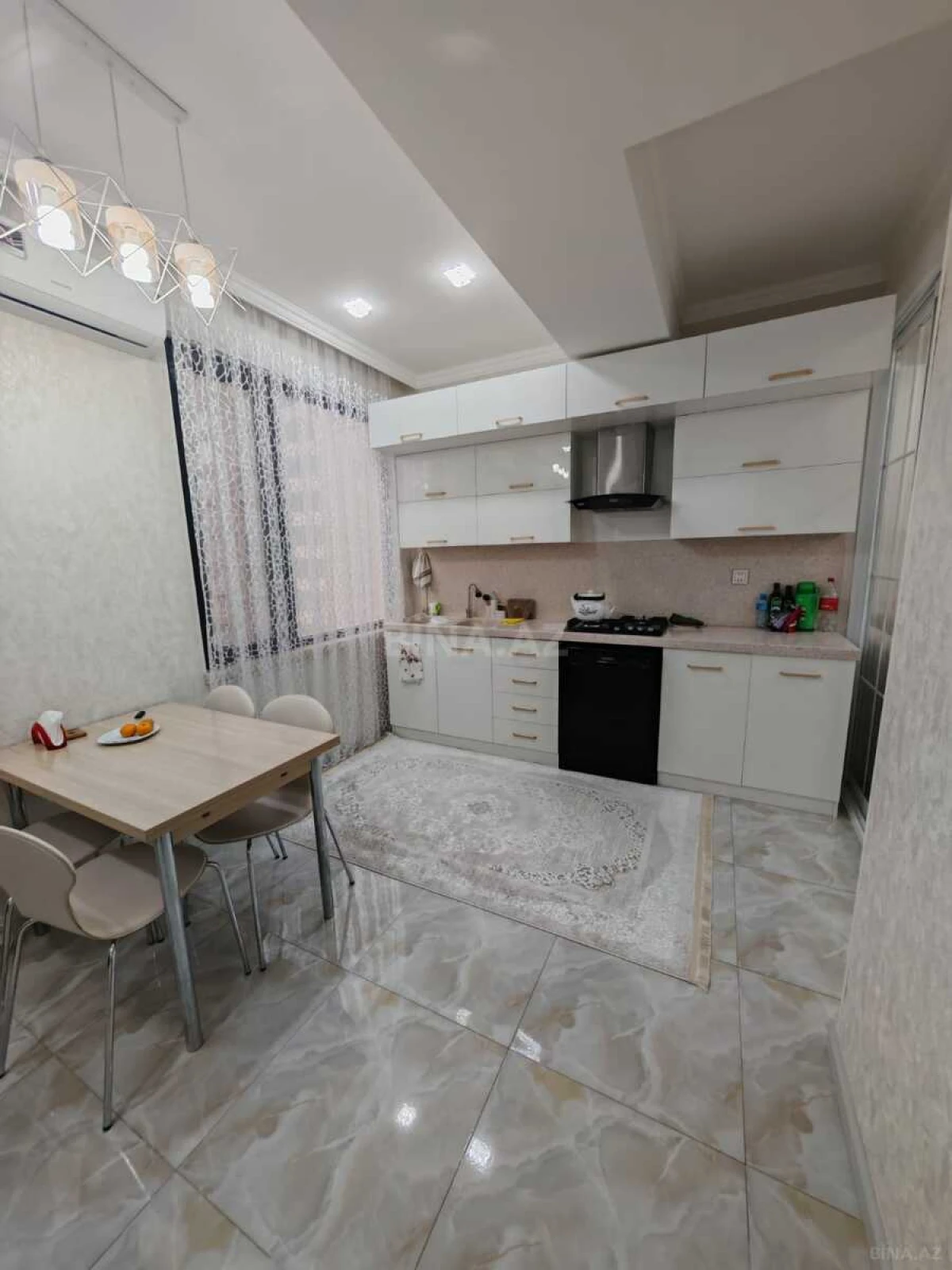 Satılır 2 otaqlı mənzil 85 m²
