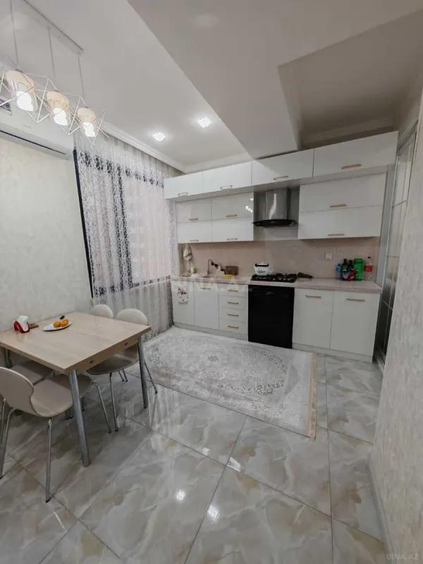 Satılır 2 otaqlı mənzil 85 m²