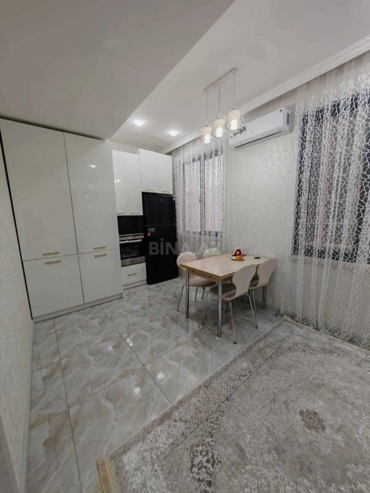 Satılır 2 otaqlı mənzil 85 m²
