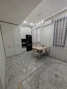 Satılır 2 otaqlı mənzil 85 m²