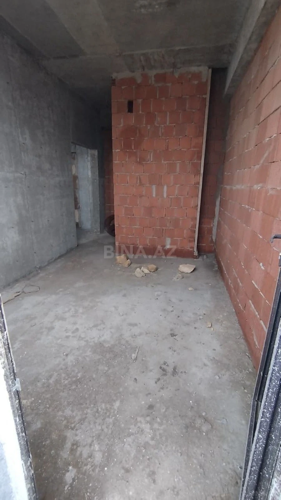 Satılır 1 otaqlı mənzil 57 m²
