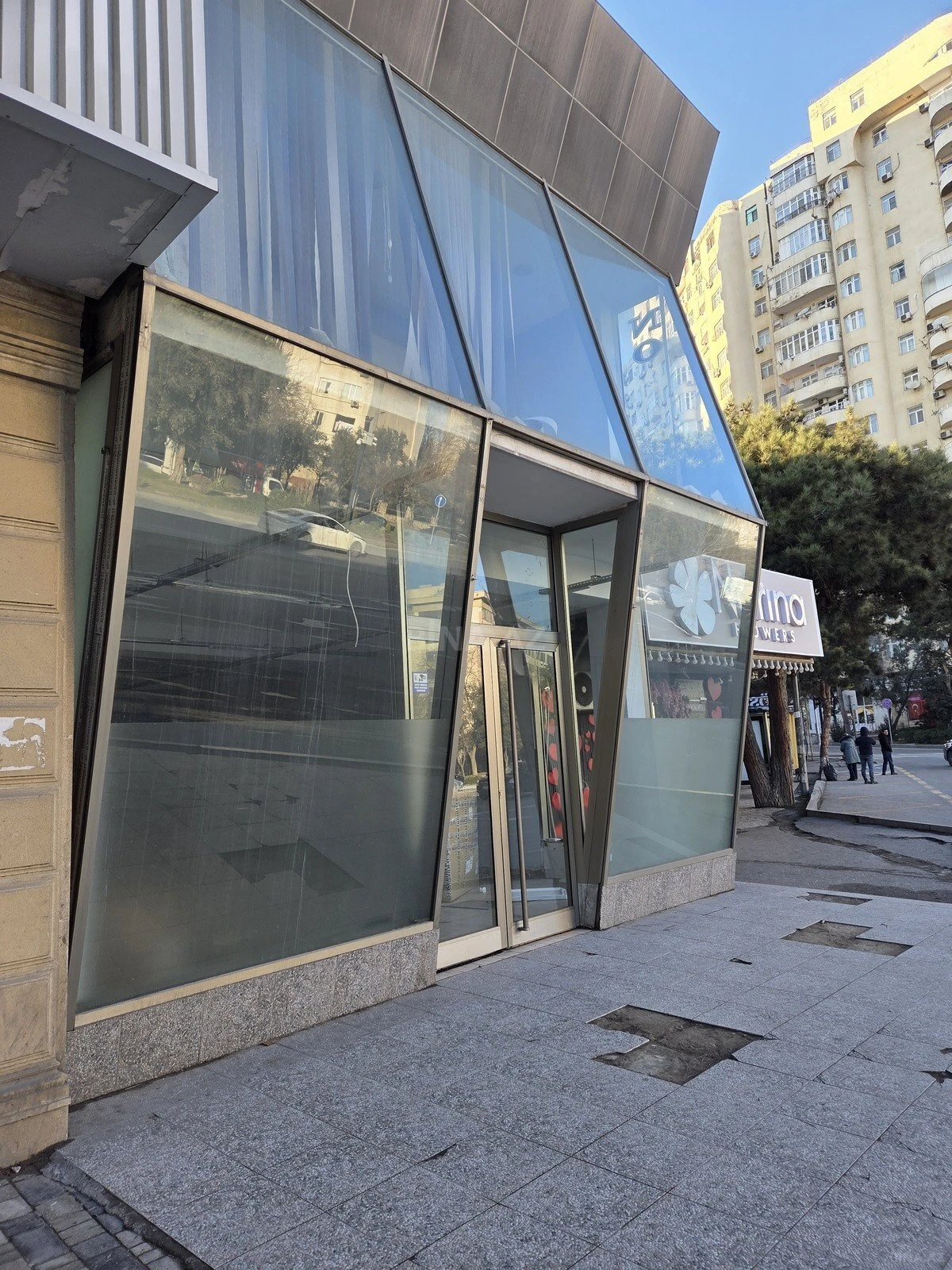 Kirayə verilir obyekt 140 m²