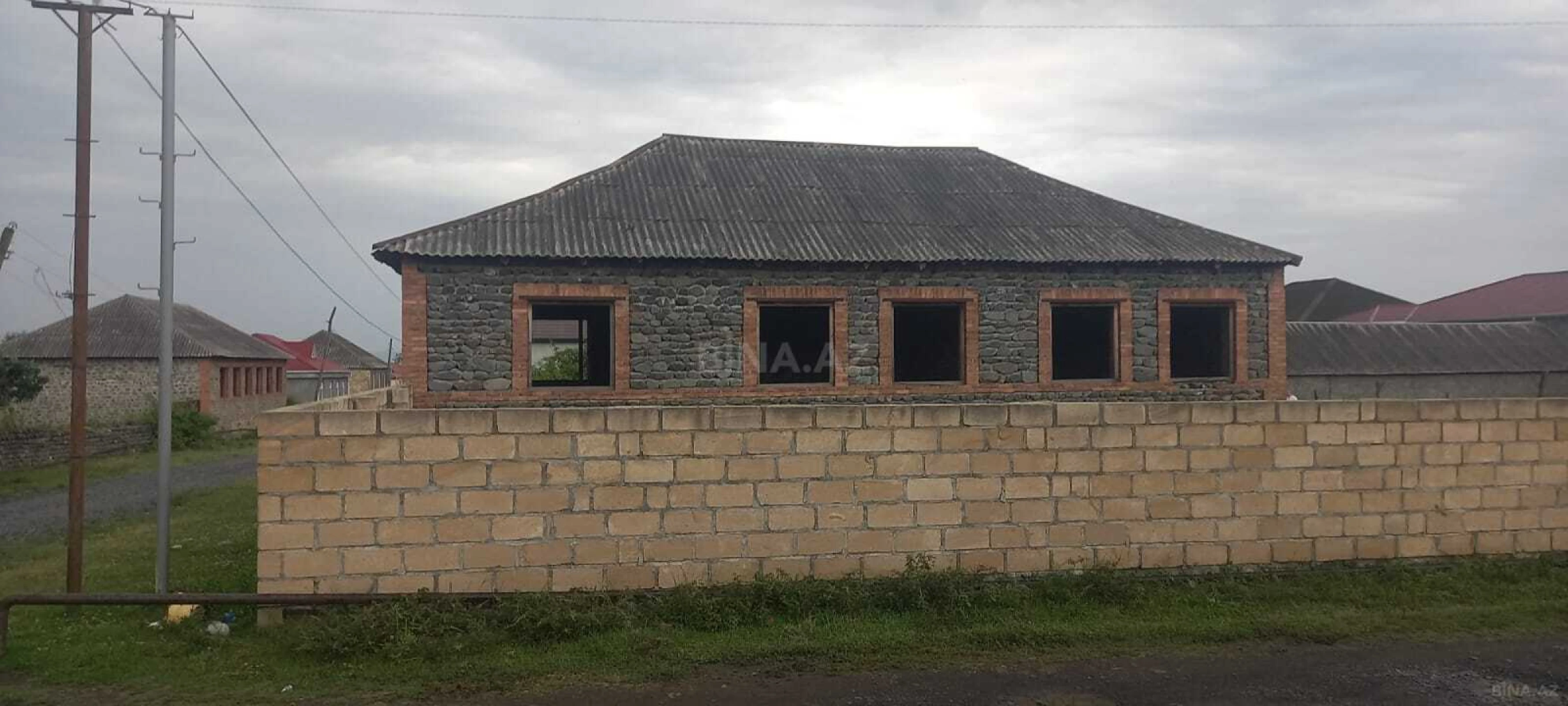 Satılır torpaq sahəsi 10 m²