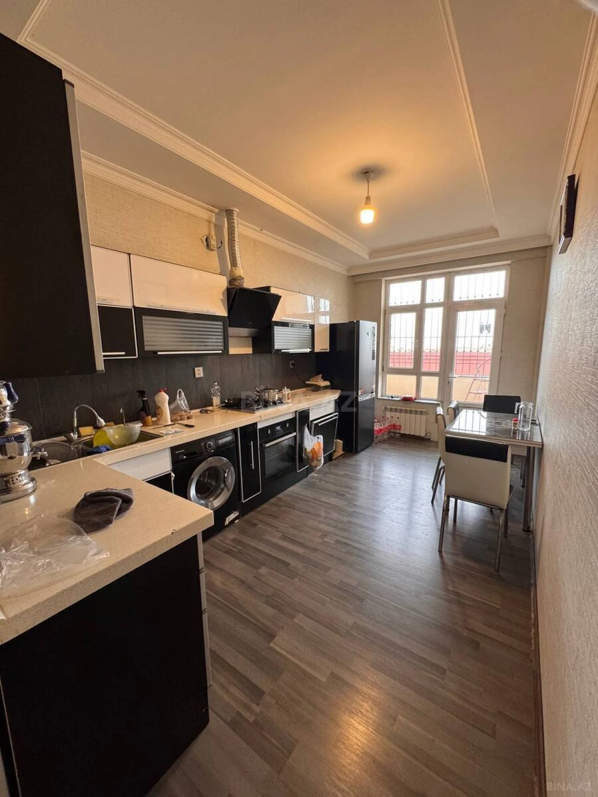 Satılır 3 otaqlı mənzil 136 m²