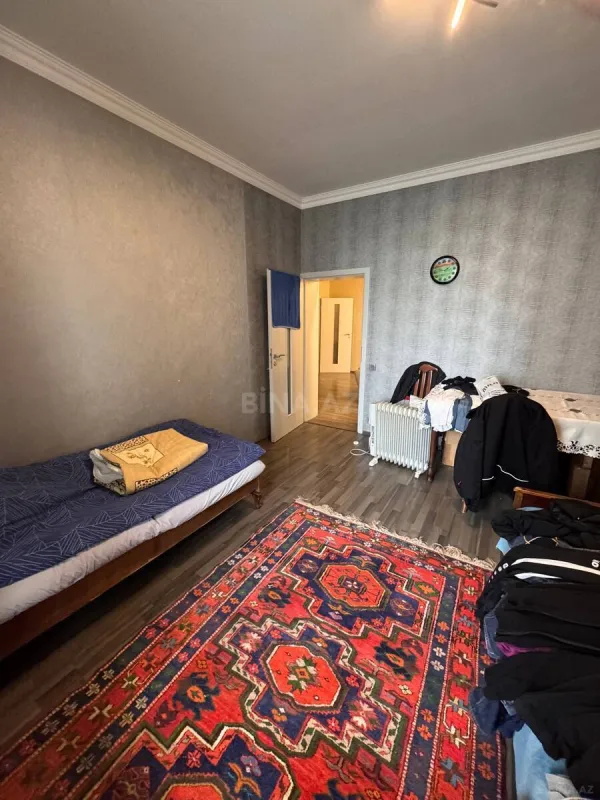 Satılır 3 otaqlı mənzil 136 m²