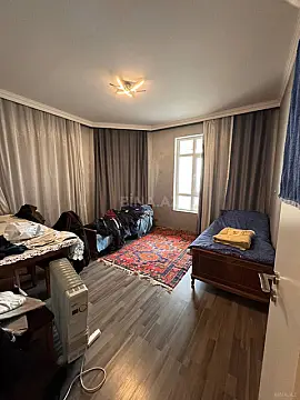 Satılır 3 otaqlı mənzil 136 m²