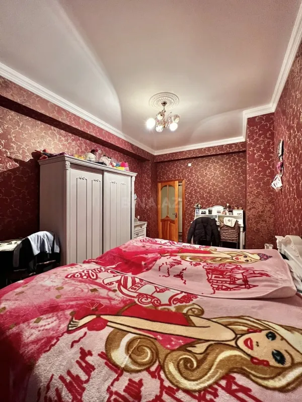 Satılır 3 otaqlı mənzil 105 m²