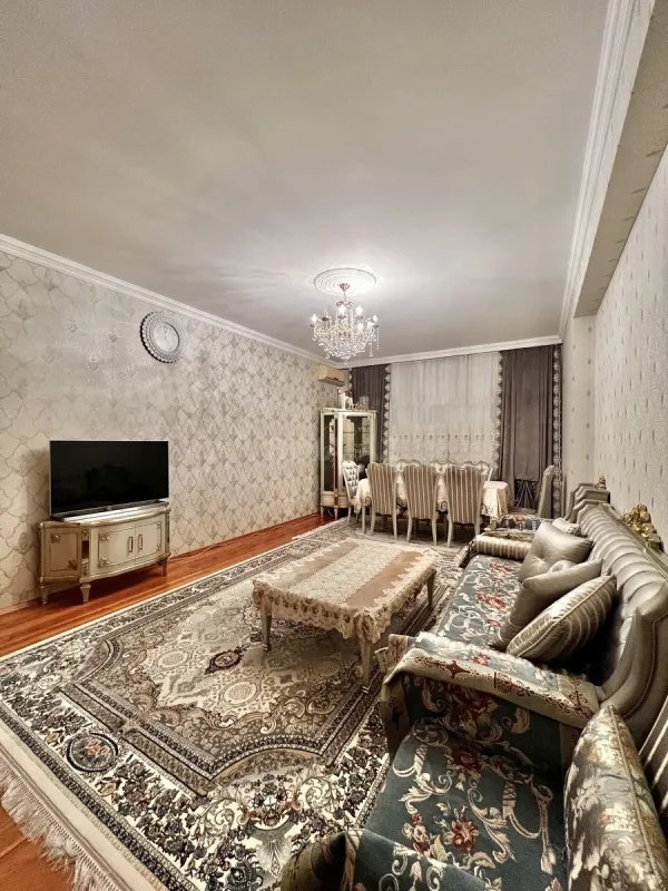 Satılır 3 otaqlı mənzil 105 m²