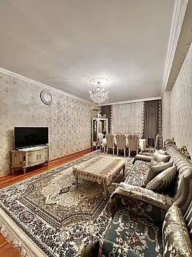 Satılır 3 otaqlı mənzil 105 m²