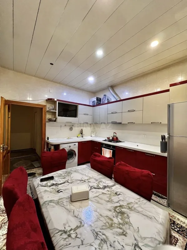 Satılır 3 otaqlı mənzil 105 m²