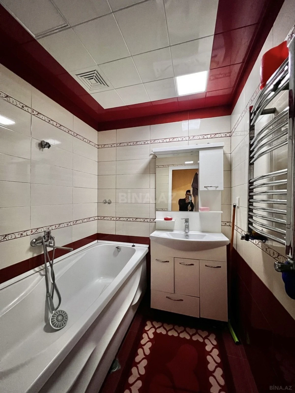 Satılır 3 otaqlı mənzil 105 m²