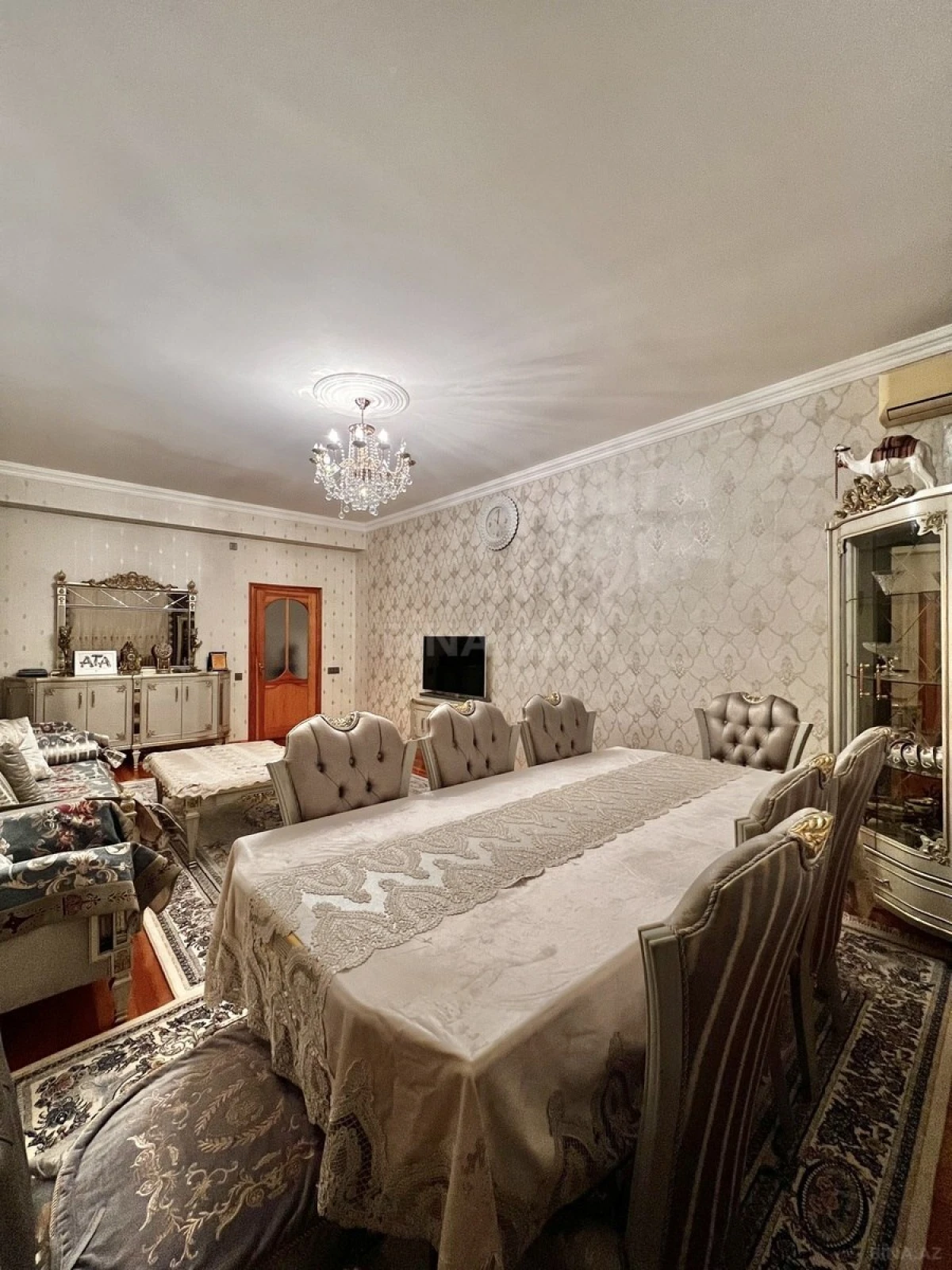 Satılır 3 otaqlı mənzil 105 m²