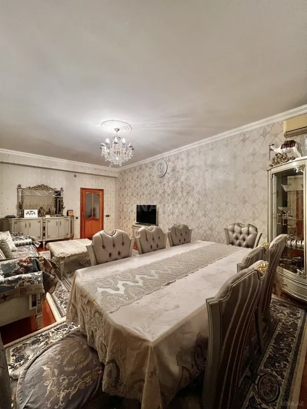 Satılır 3 otaqlı mənzil 105 m²