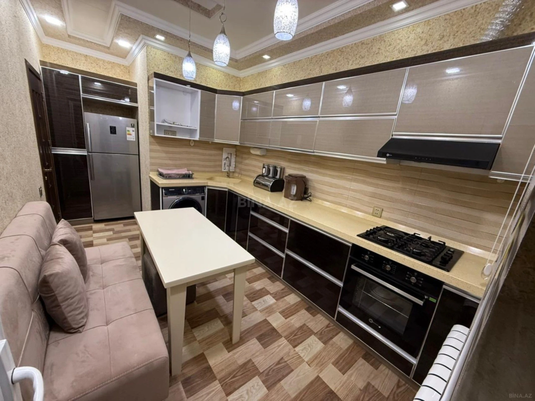 Satılır 2 otaqlı mənzil 90 m²