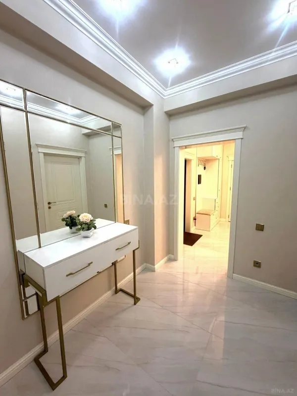 Satılır 3 otaqlı mənzil 91 m²