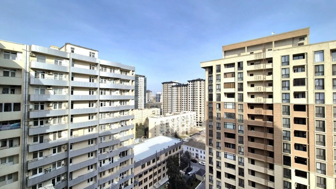 Satılır 3 otaqlı mənzil 91 m²