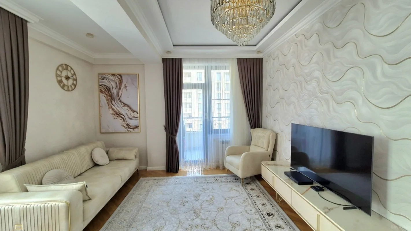 Satılır 3 otaqlı mənzil 91 m²