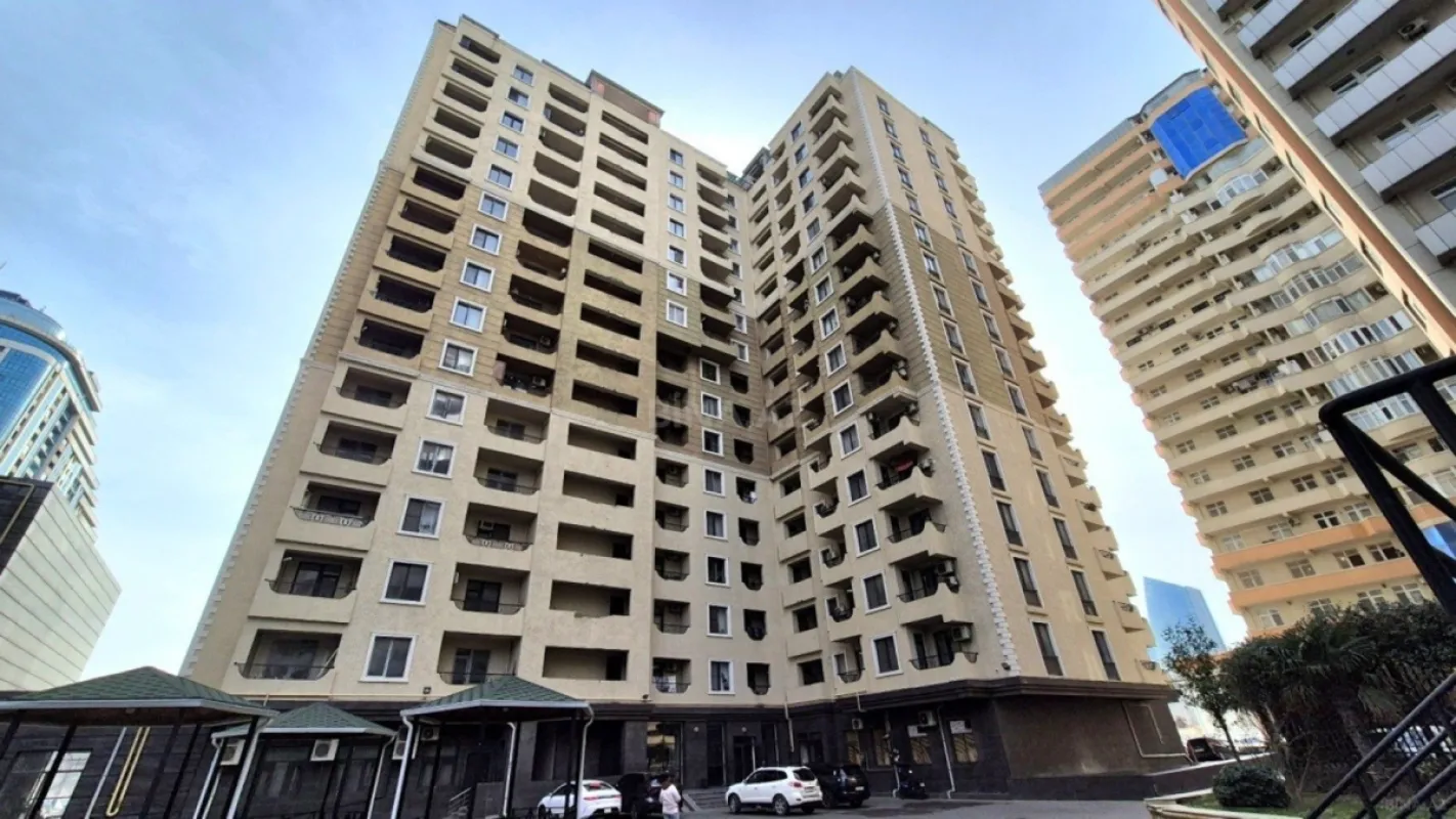 Satılır 3 otaqlı mənzil 91 m²