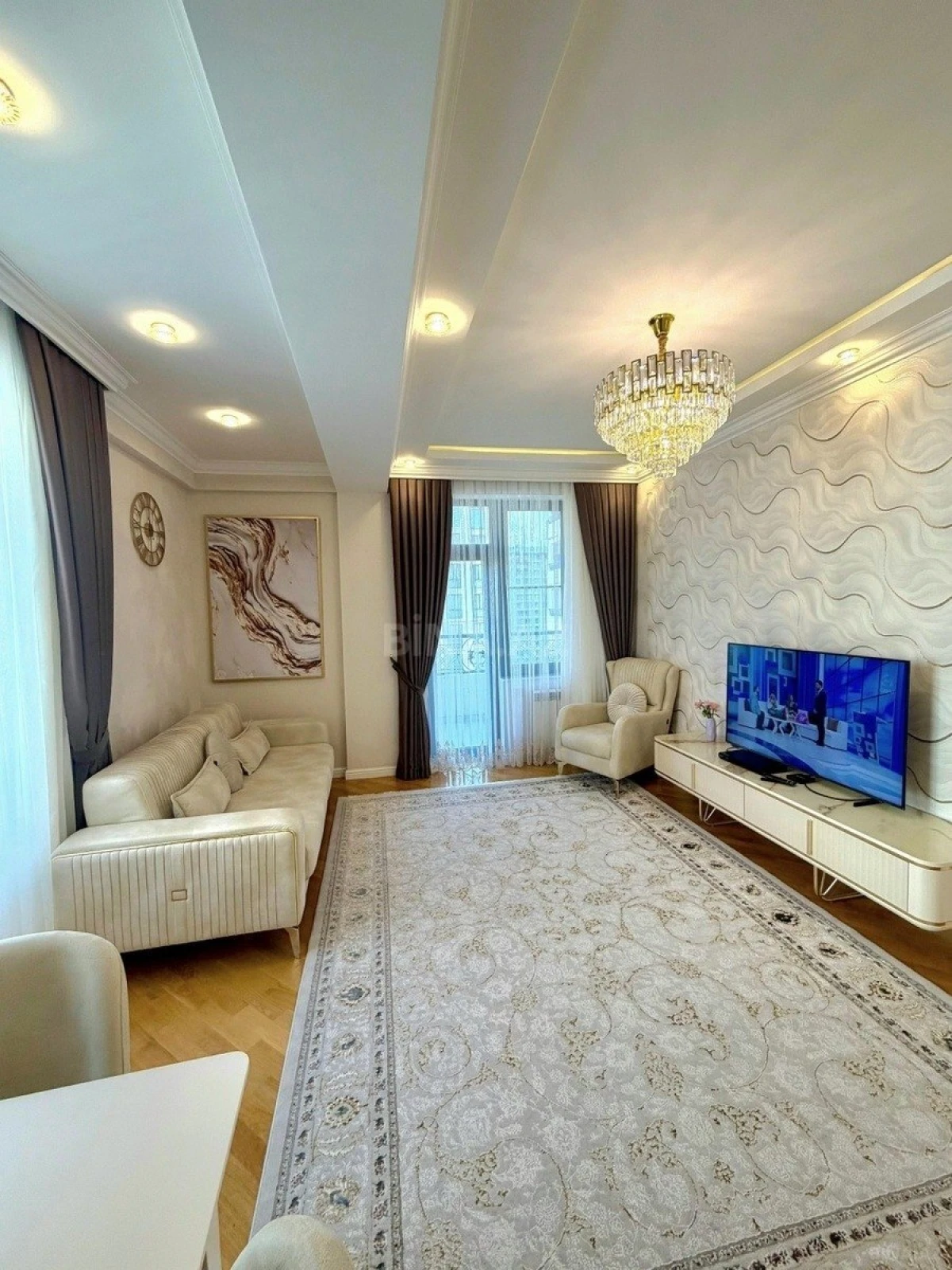 Satılır 3 otaqlı mənzil 91 m²