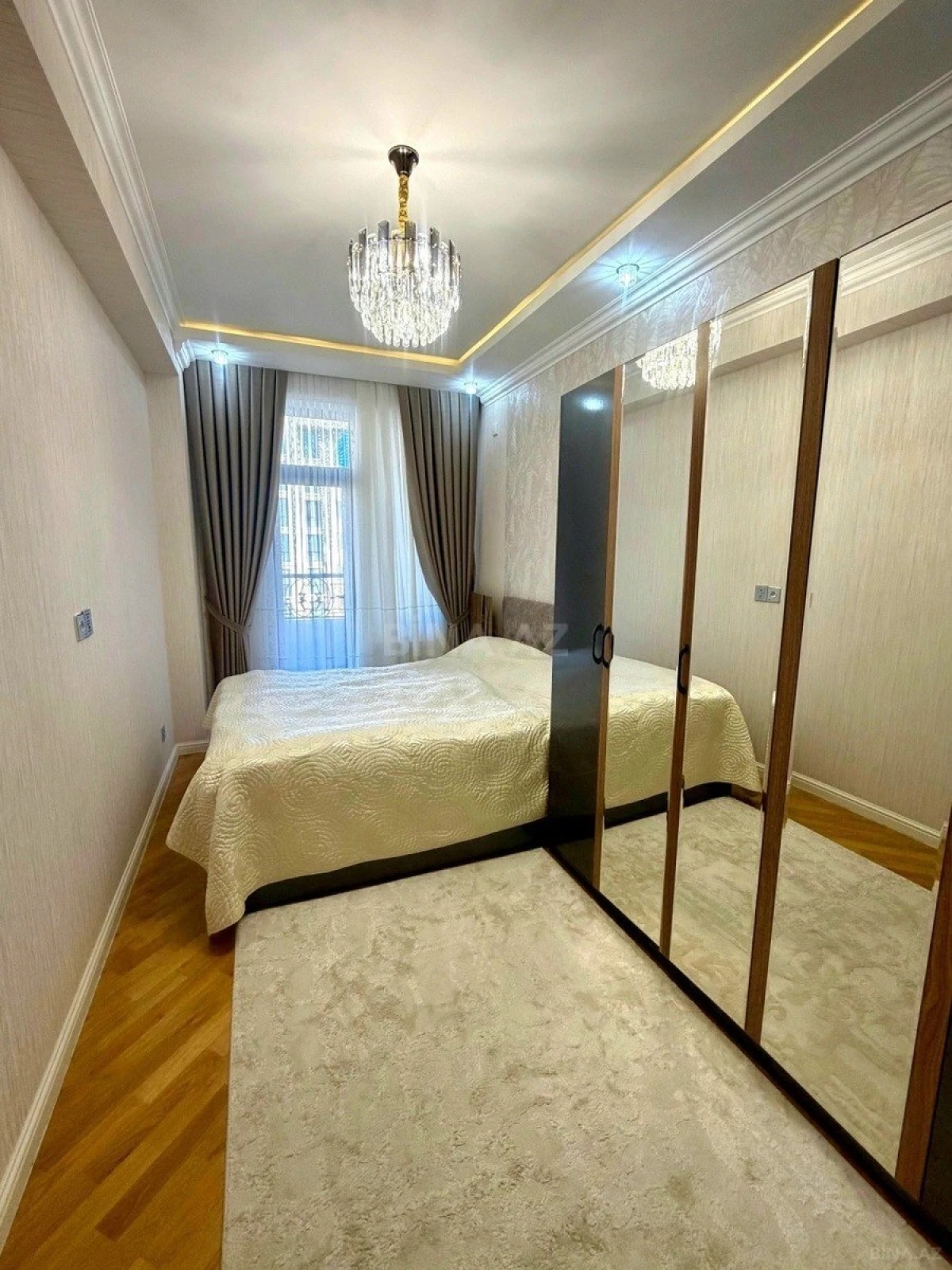 Satılır 3 otaqlı mənzil 91 m²