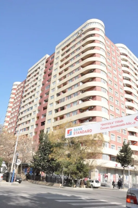 Satılır 3 otaqlı mənzil 112 m²