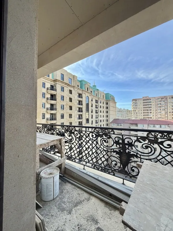 Satılır 3 otaqlı mənzil 108 m²