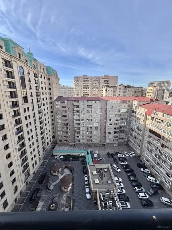 Satılır 3 otaqlı mənzil 108 m²