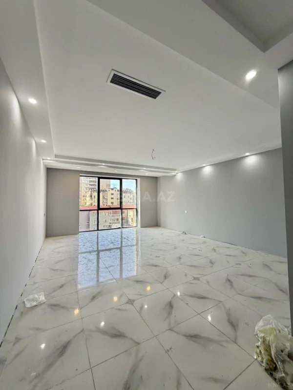 Satılır 3 otaqlı mənzil 108 m²
