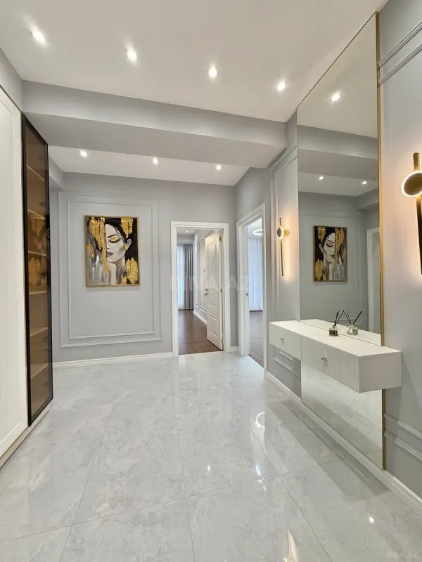 Satılır 3 otaqlı mənzil 97 m²