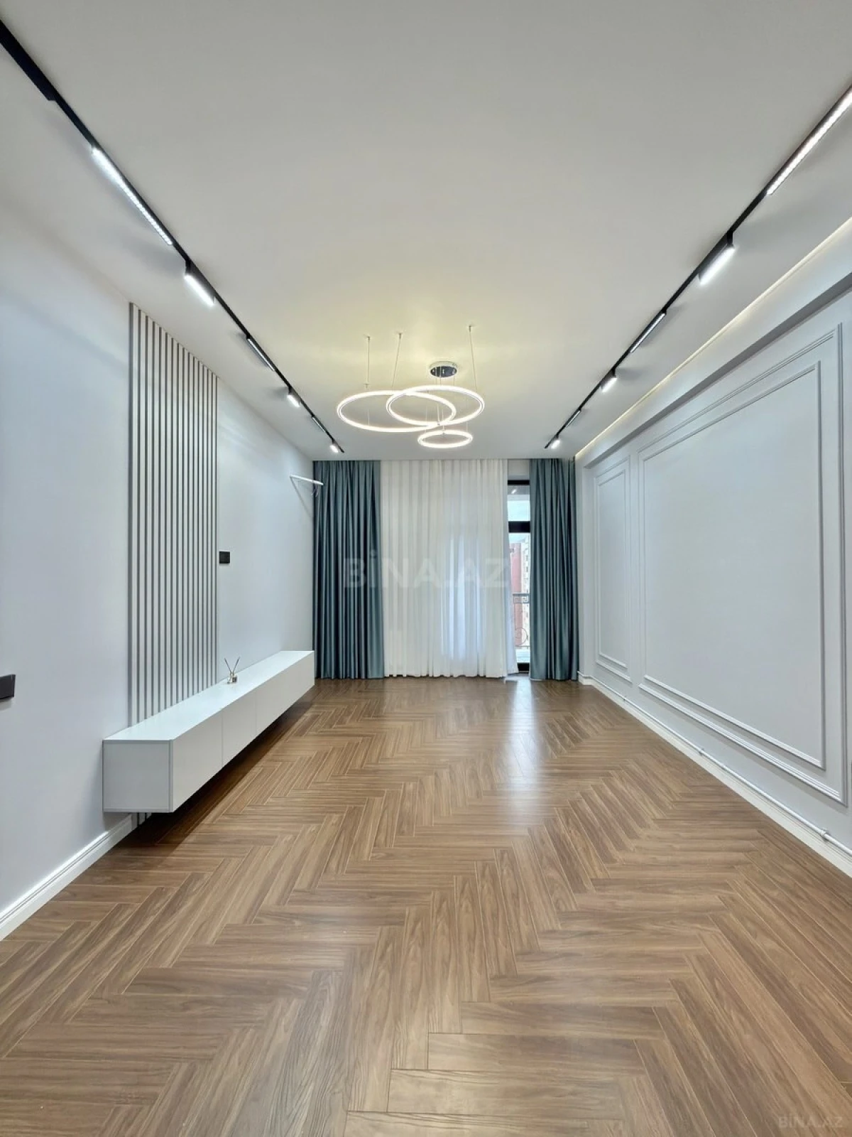 Satılır 3 otaqlı mənzil 97 m²