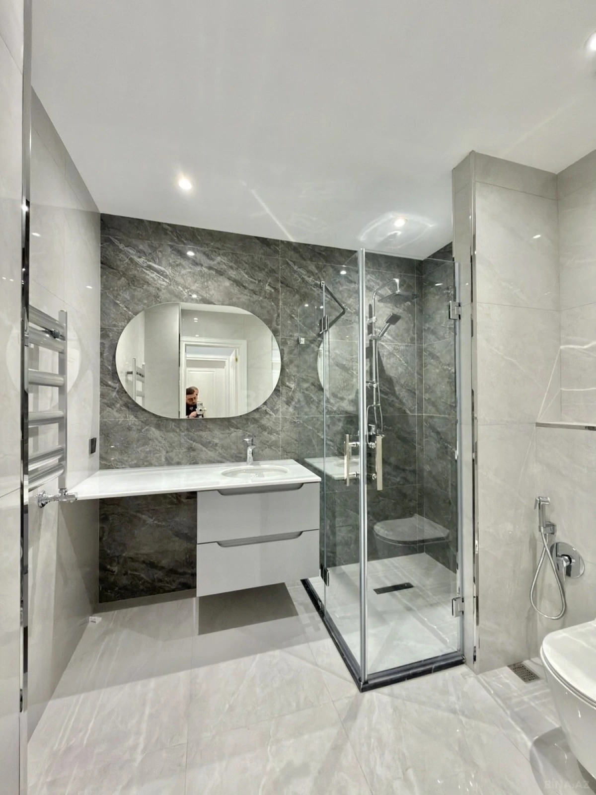 Satılır 3 otaqlı mənzil 97 m²