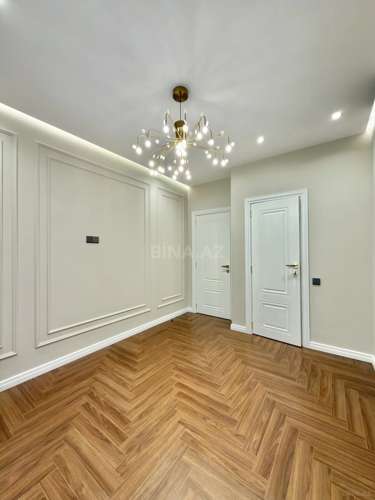 Satılır 3 otaqlı mənzil 97 m²