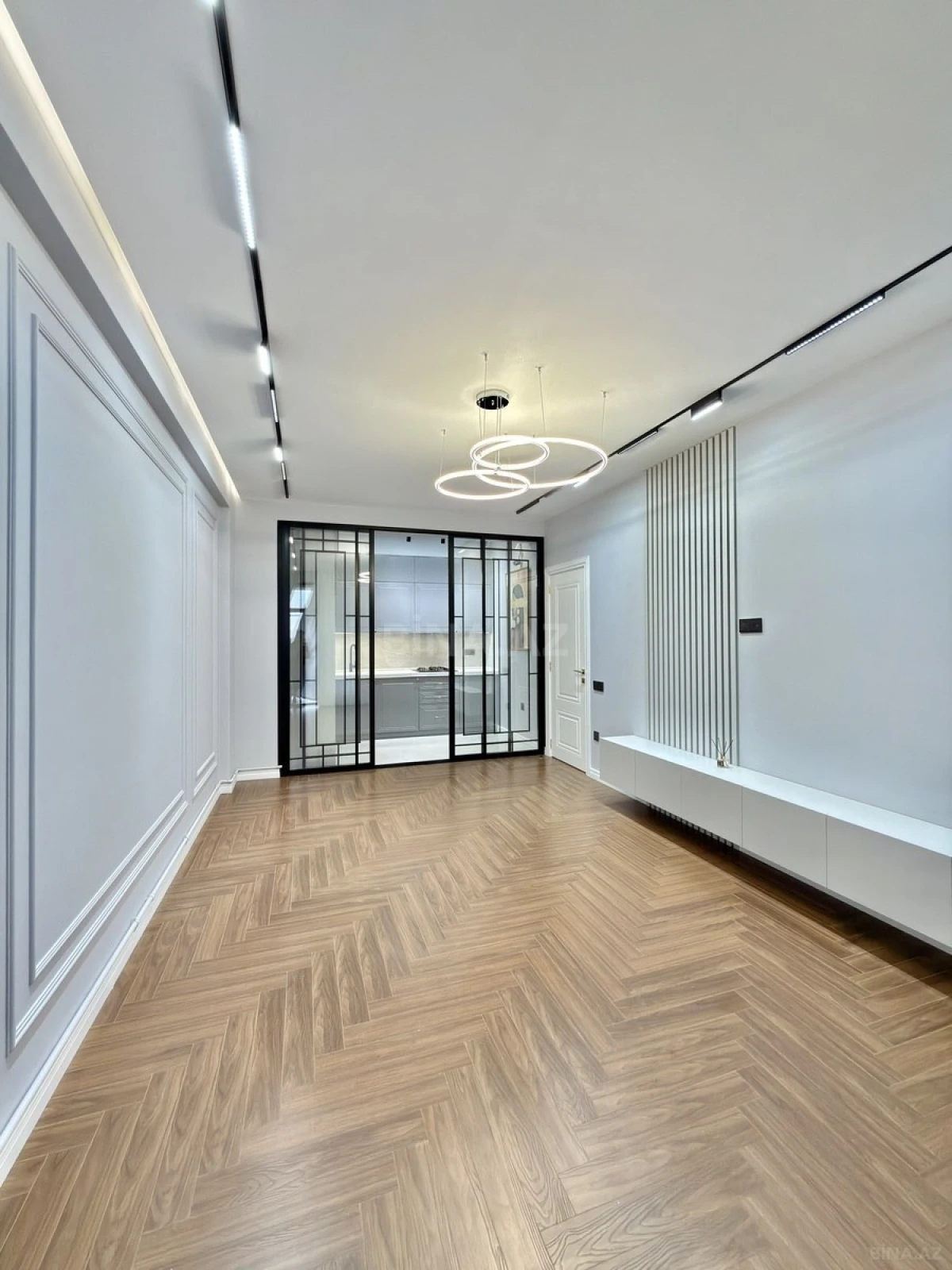 Satılır 3 otaqlı mənzil 97 m²