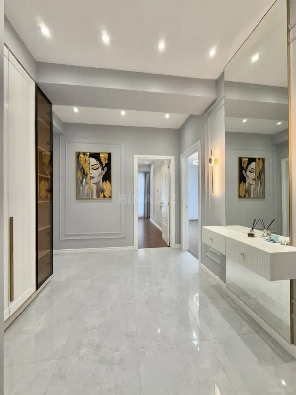 Satılır 3 otaqlı mənzil 97 m²