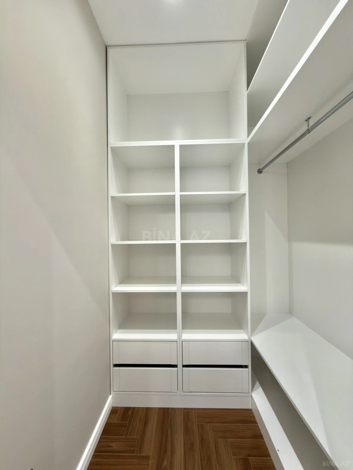 Satılır 3 otaqlı mənzil 97 m²