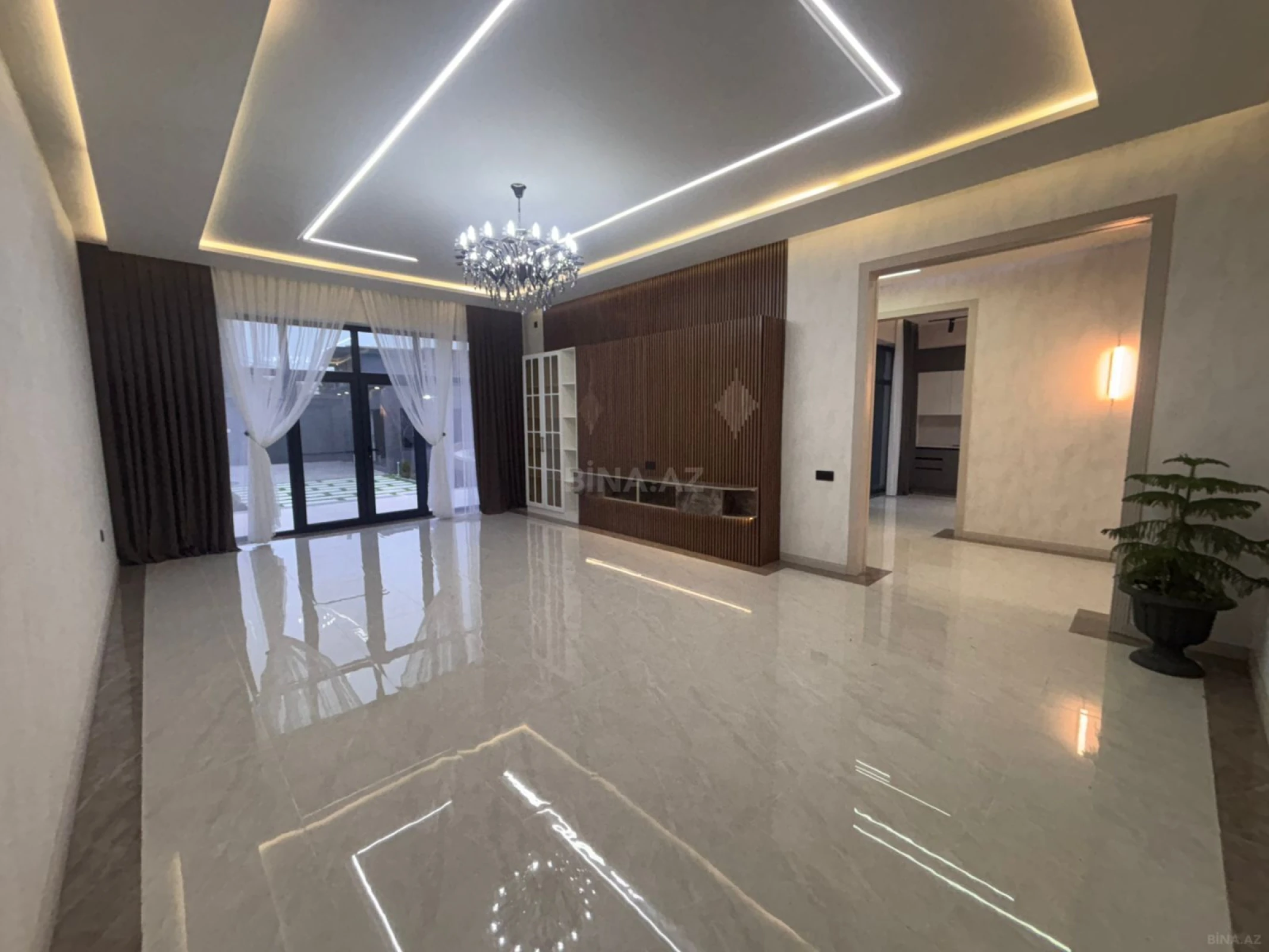 Satılır 4 otaqlı həyət evi 235 m²
