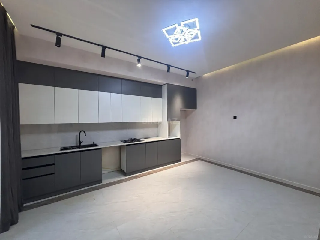 Satılır 4 otaqlı həyət evi 235 m²